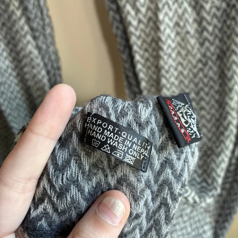 Paras Herringbone Chevron Scarf One Size Grey White Unisex Handmade Nepal